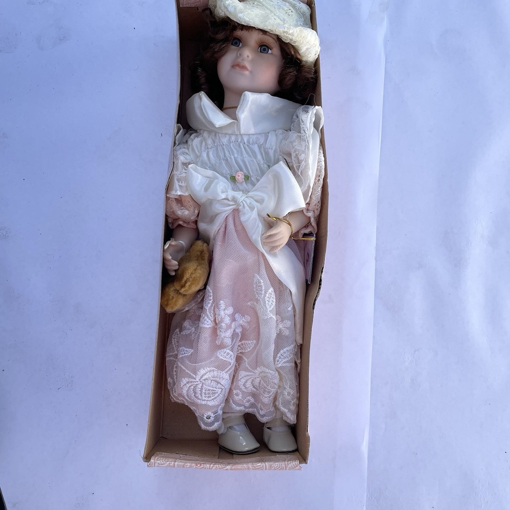 Limited Edition # 1/2000 Goldenvale Collection Doll "Holly"